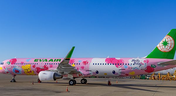 長榮航空全新Hello Kitty「粉萌機」亮麗登場