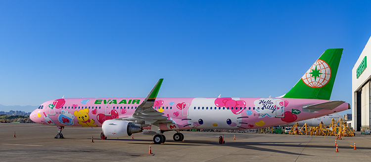 長榮航空全新Hello Kitty「粉萌機」亮麗登場