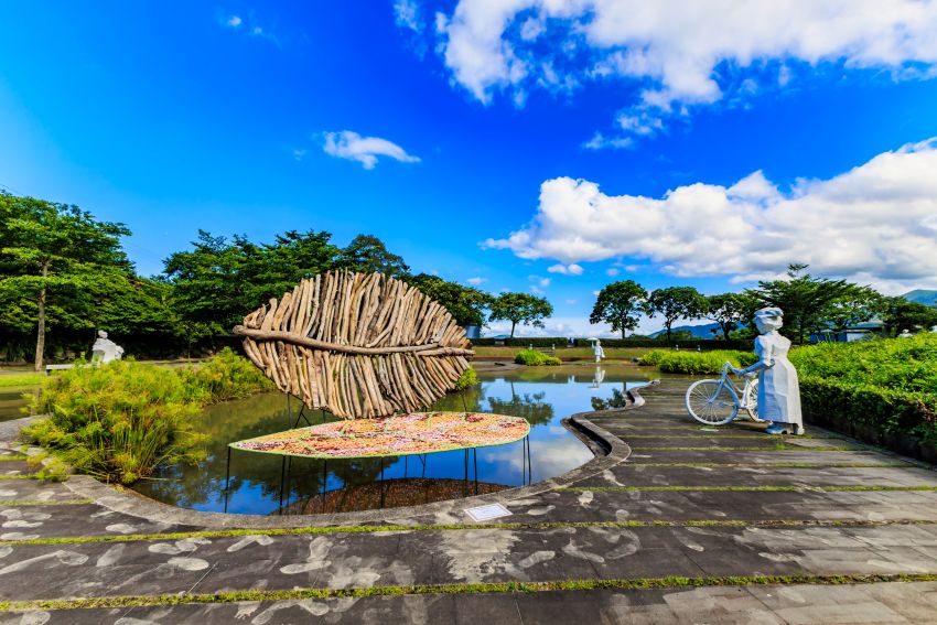 朱銘美術館展出作品－路瓦· 里維拉LUA RIVERA《秋天耳語》