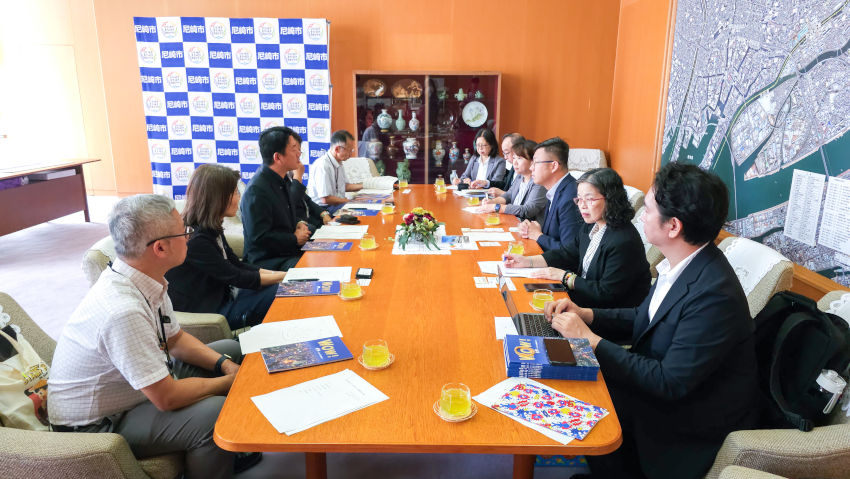 尼崎市松本市長親自接待數位局團隊交流市政議題