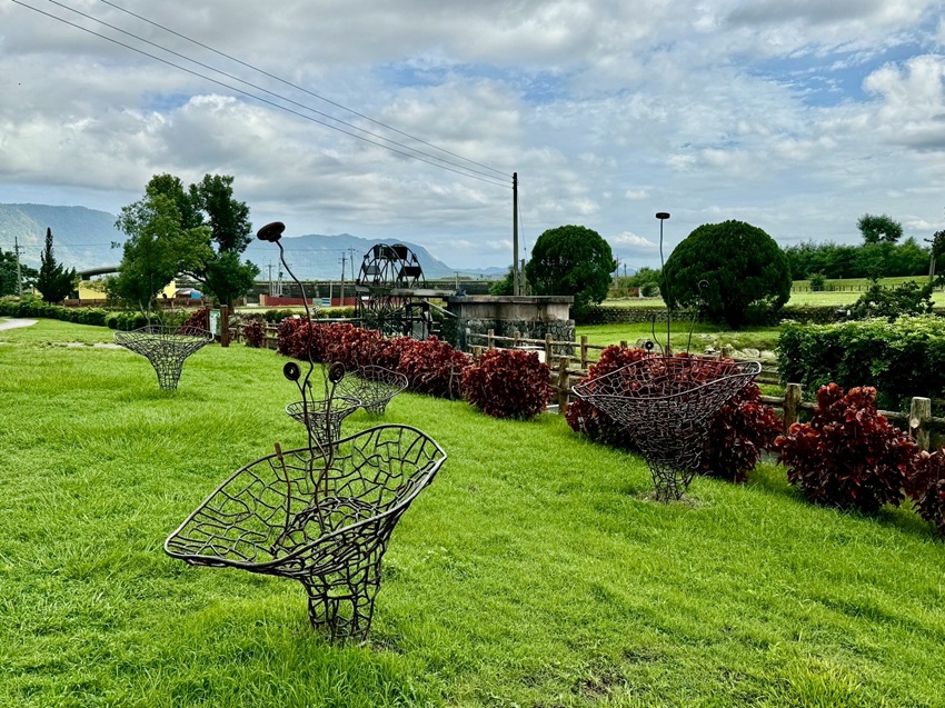 藝術家達比烏蘭．古勒勒《聆聽─大地的耳朵》