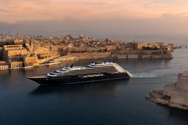 麗池卡登（The Ritz-Carlton）Illuminara 郵輪