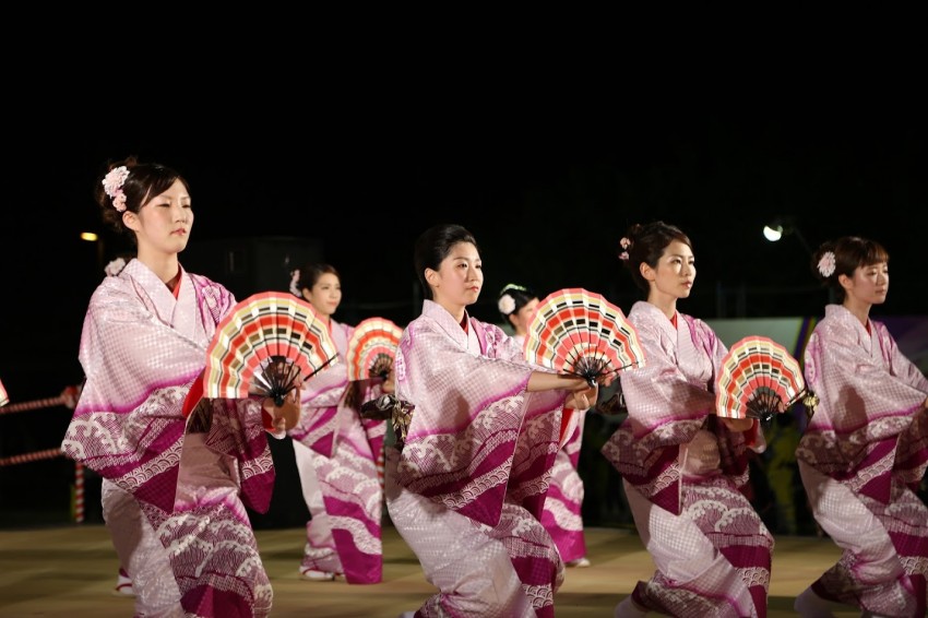 大分縣的無形民俗文化遺產-津久見扇子舞大會