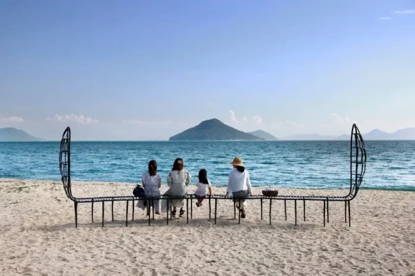 藝術家Heather B.Swann + Nonda Katsalidis作品《Place for sea dreamers》，2022年豊島　Photo：Keizo Kioku（圖片禁止未經授權轉載）