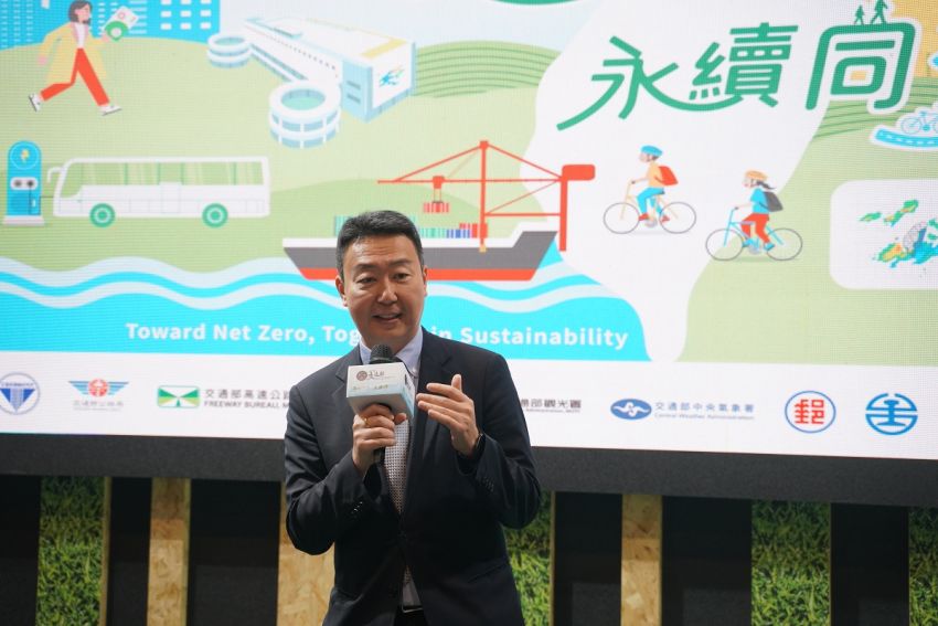 交通部長 陳世凱蒞臨亞太永續博覽會現場指導