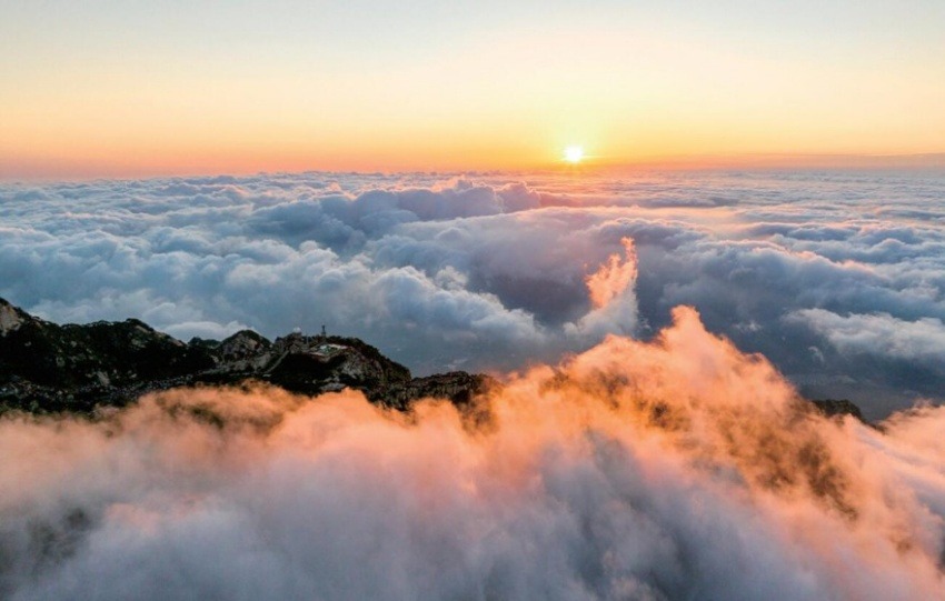 ▲泰山美景,霞光雲海