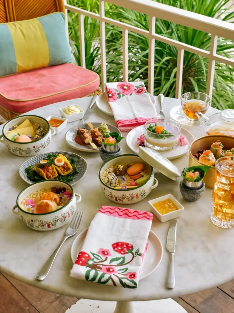 華欣 The Standard 度假酒店攜手 韓團天后 LISA 愛牌 Sretsis 打造夢幻下午茶