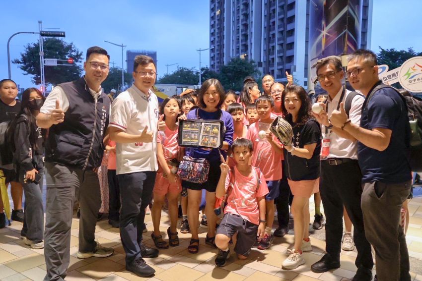 偏鄉學童化身小球迷-在洲際球場留下難忘回憶