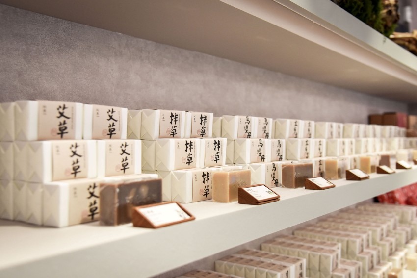 阿原周年慶熱銷推薦,全系列115g手工皂買六送二年度最優惠。