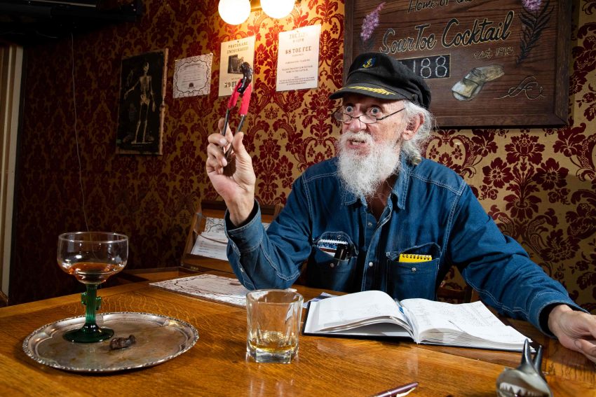 加拿大歷史最悠久的酒吧 The Sourdough Saloon位在道森市(育空特區觀光廳提供)