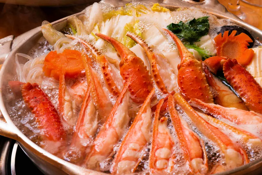 當季秋蟹火鍋，享受豐富美味的秋日料理。圖／大阪觀光局。