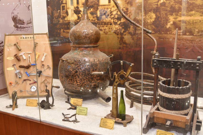 4. 開瓶器在酒文化的發展中也是不可或缺的角色