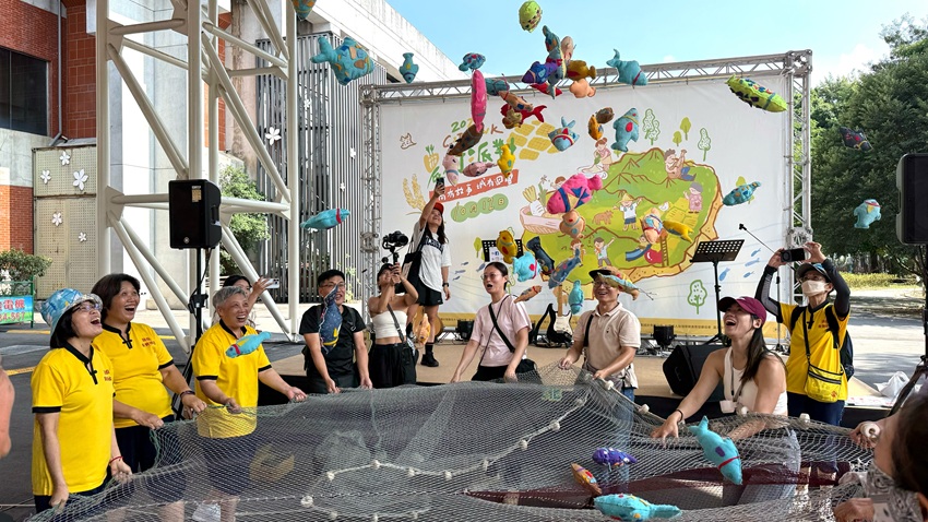 佳冬鄉塭豐社區牽罟體驗大豐收