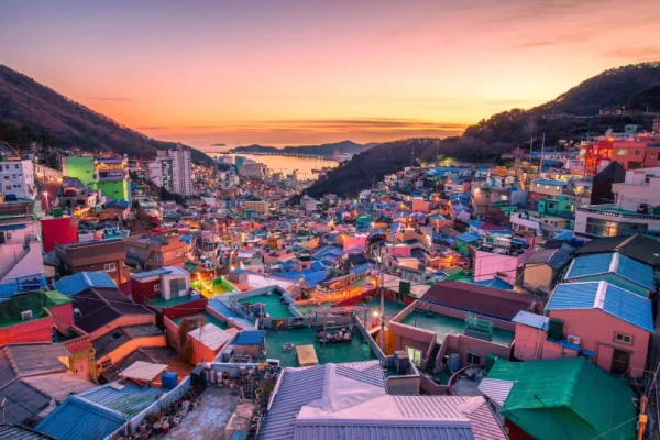 甘川洞文化村，是位於韓國釜山廣域市沙下區甘川洞的一處城鎮，以色彩繽紛的街道聞名，現已成為一處觀光地標