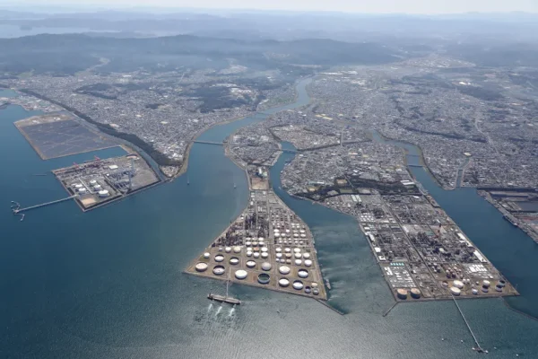 大分縣位於九州東部，是「九州的東部玄關口」。與福岡縣、熊本縣相鄰。 人口：約107萬人，面積：約6,339平方公里