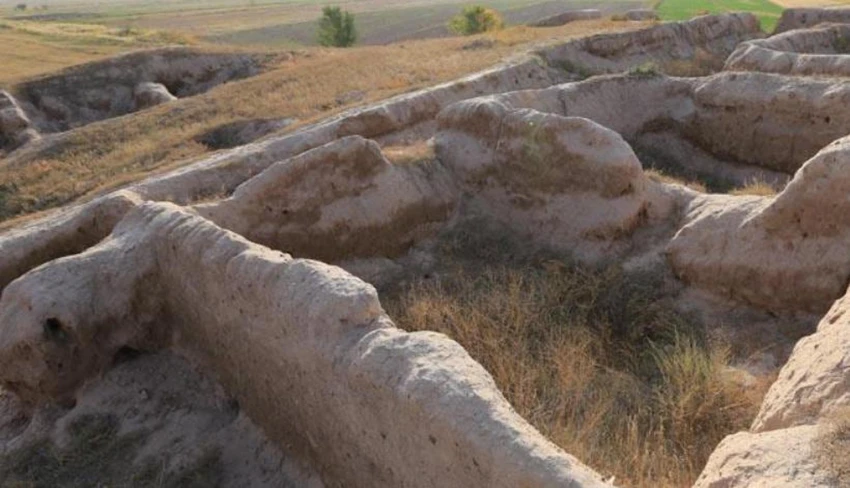 托克瑪克城內碎葉城遺跡
