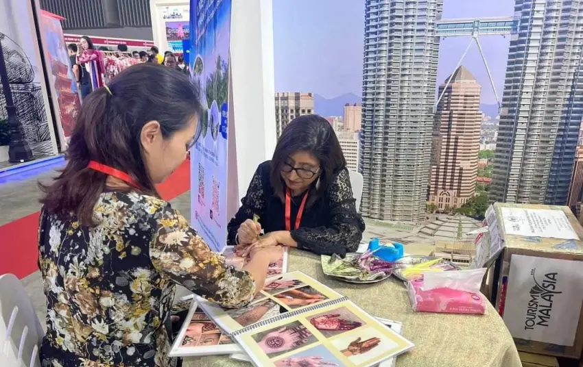 海娜(Henna) 藝術家Surin Kaur女士手彩繪