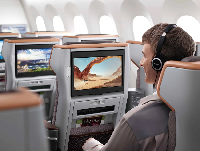 長榮航空將持續精進機上娛樂內容及品質，為旅客打造更豐富、多元的飛行體驗