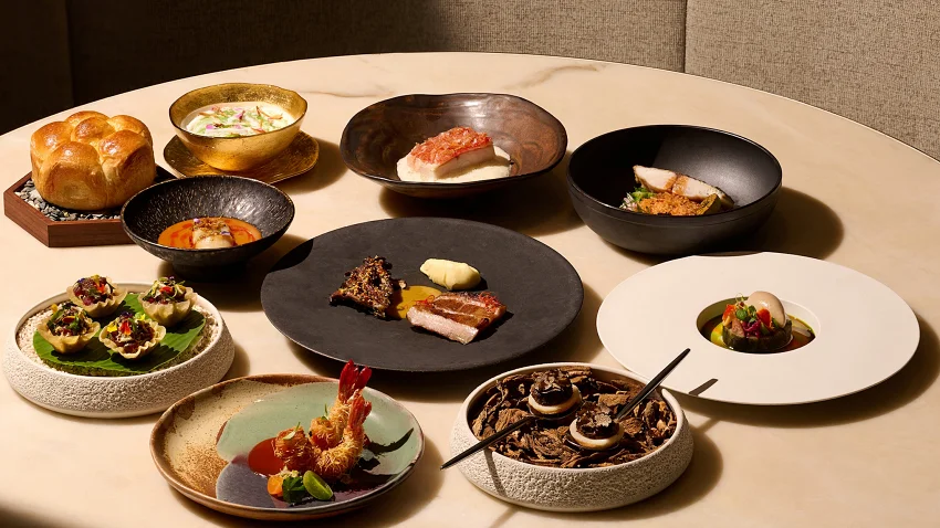 「泰味新境」套餐每套3,980元+10_,由六位泰國頂尖名廚聯合打造。圖/COAST提供