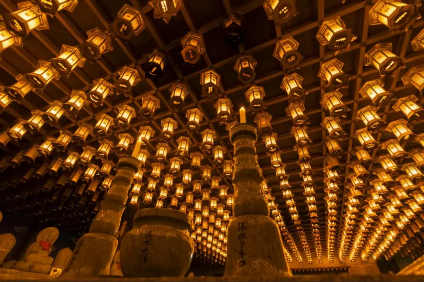 安置四國八十八遍路本尊的踩砂道場，在場內走過一遍並誠心奉拜，即等同參拜完37間寺廟