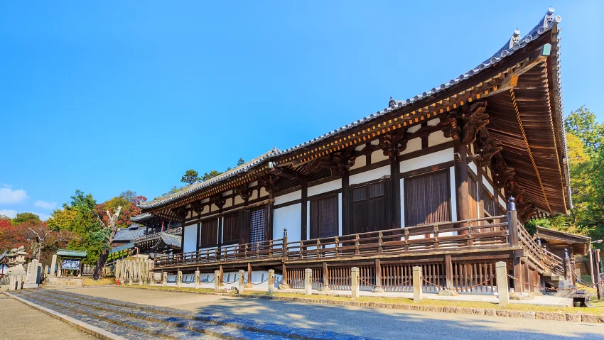 法華堂（三月堂）是東大寺現存最古老的建築