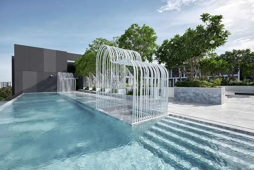 欣諾翰酒店＿屋頂泳池