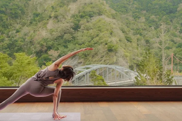 太魯閣晶英酒店「駐村瑜珈」企劃鎖定身心靈療癒市場，提供旅人深度的度假體驗。圖／太魯閣晶英酒店提供