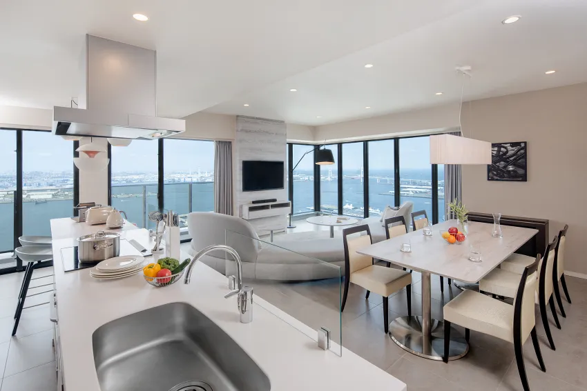 星野集團公寓式飯店「OMO5橫濱馬車道」中島式廚房