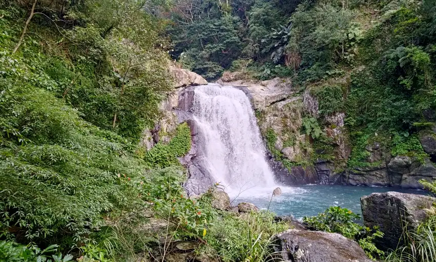 內洞國家森林遊樂區瀑布，炎炎夏日，不妨從悶熱的都市出走，到內洞國家森林遊樂區享受一個清涼的午後森林浴吧！
