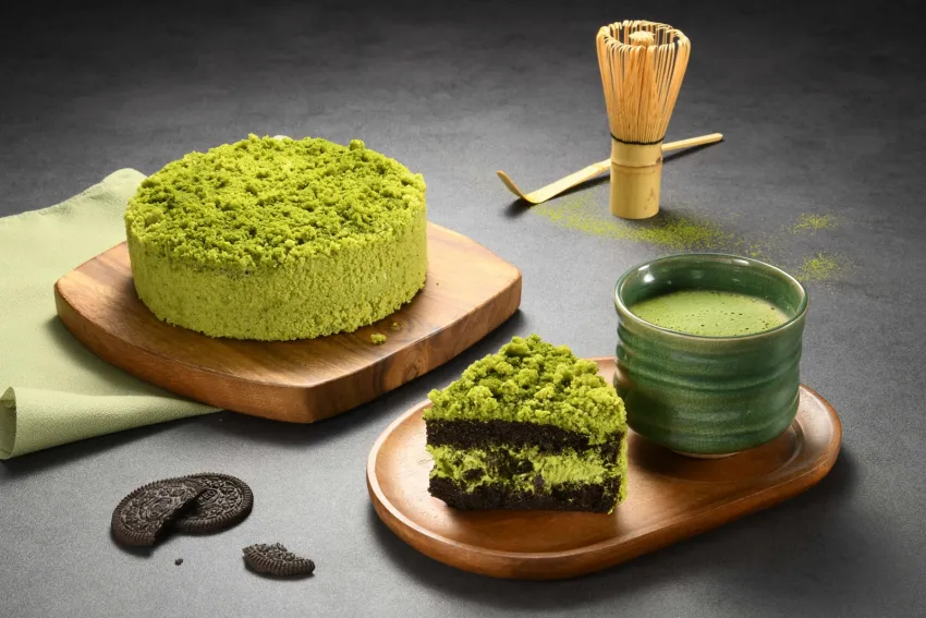 獨有華麗造型入口即化,亞尼克宇治抹茶脆皮巧克力生乳捲,售價799元