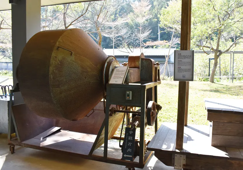 大溪老茶廠陳列走入歷史的製茶機械_0