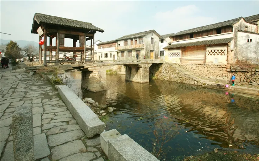 呈坎村也是目前徽派古建築遺存最多的村落之一