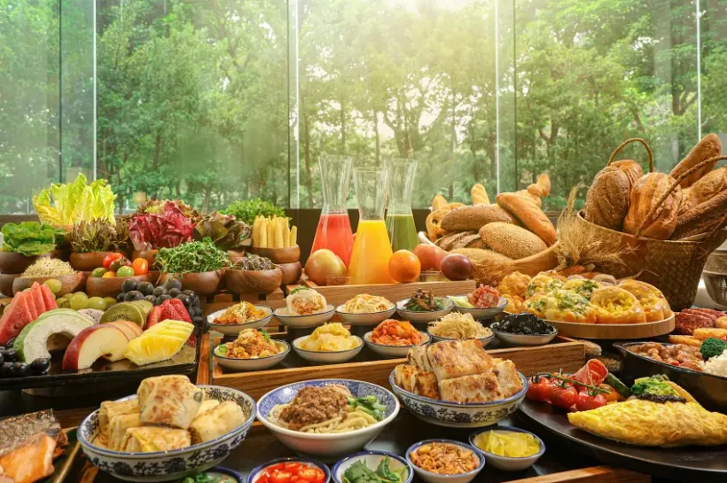 春日裡的感官漫遊：在 2026 台北玫瑰展與晶華「玫好時光」邂逅最美白色情人節