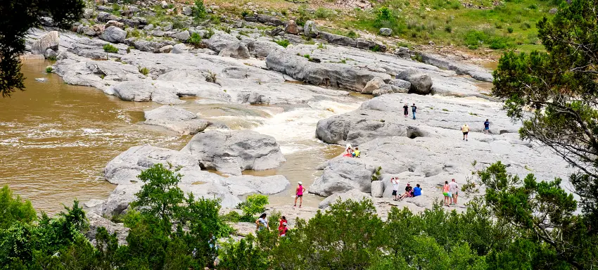 德州奧斯汀佩德納萊斯瀑布州立公園為電影《年少時代》拍攝場景之一。圖：德州公園及野生動物部